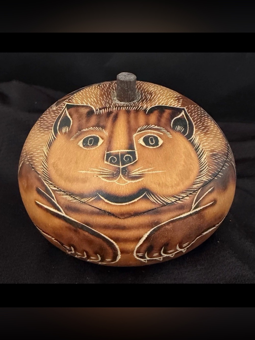 VINTAGE Hand Carved Gourd Bowl With Lid Etched Design Cat EUC